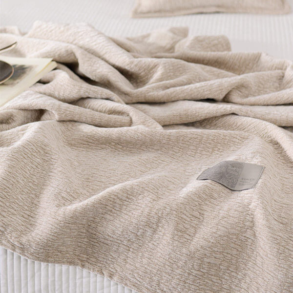 Amanda Chenille Blankets Jacquard Blanket