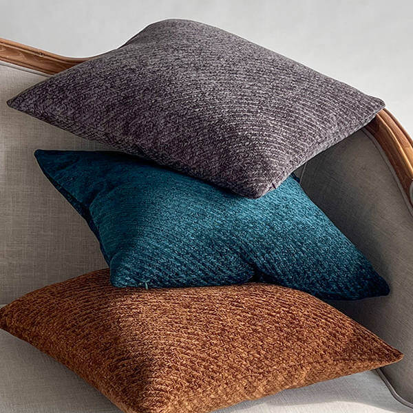 Baby-Soft Throw Pillow Comfort Marvis Velvet Throw Pillow