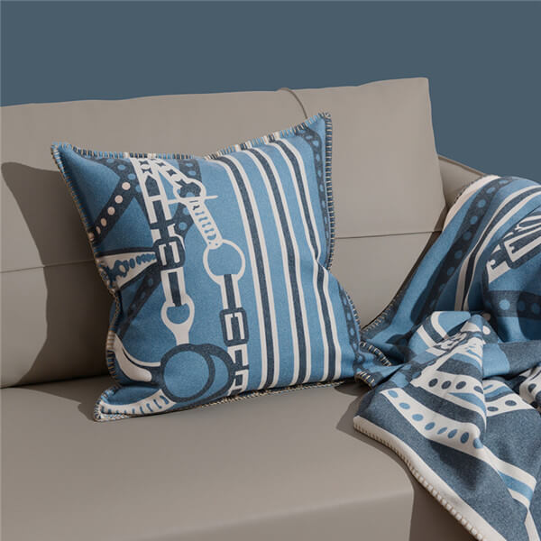Versatile Home & Travel Blanket Woolen Cloth Blanket