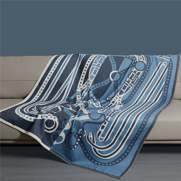 Versatile Home & Travel Blanket Woolen Cloth Blanket